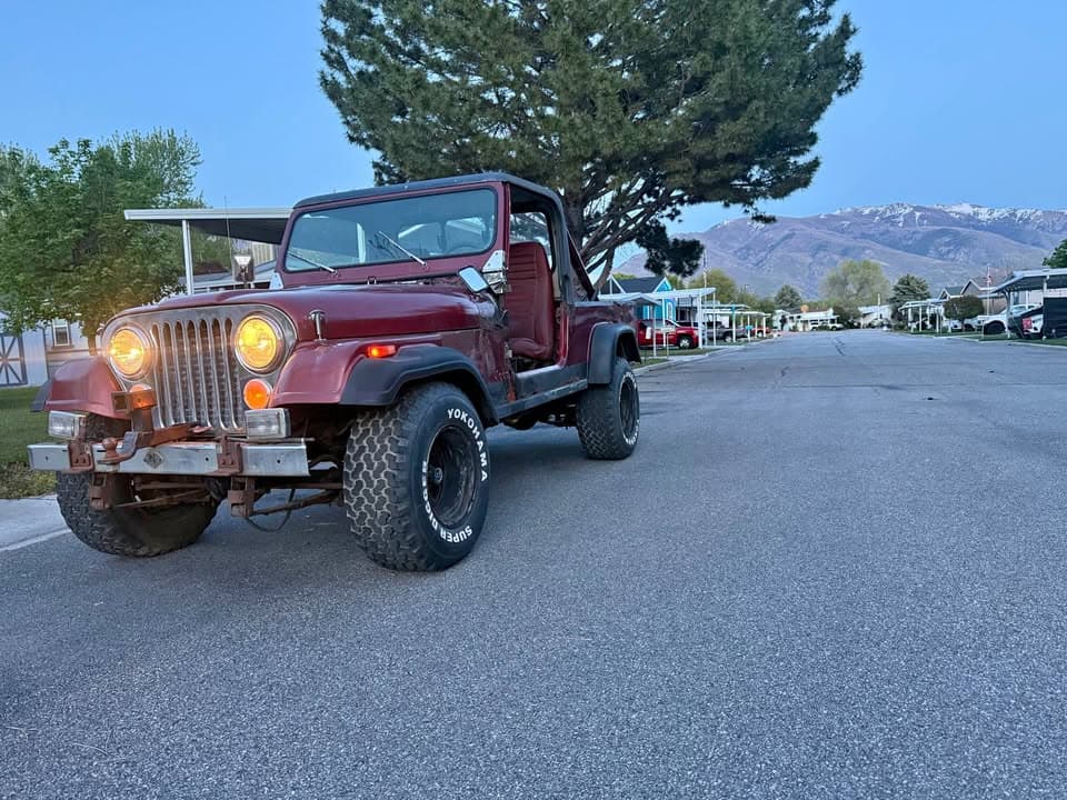 1984 Jeep CJ-8 Scrambler Laredo